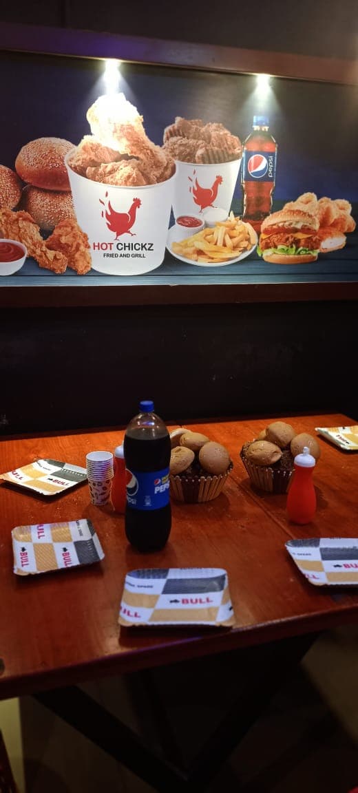 Hot Chickz Fried And Grill 2