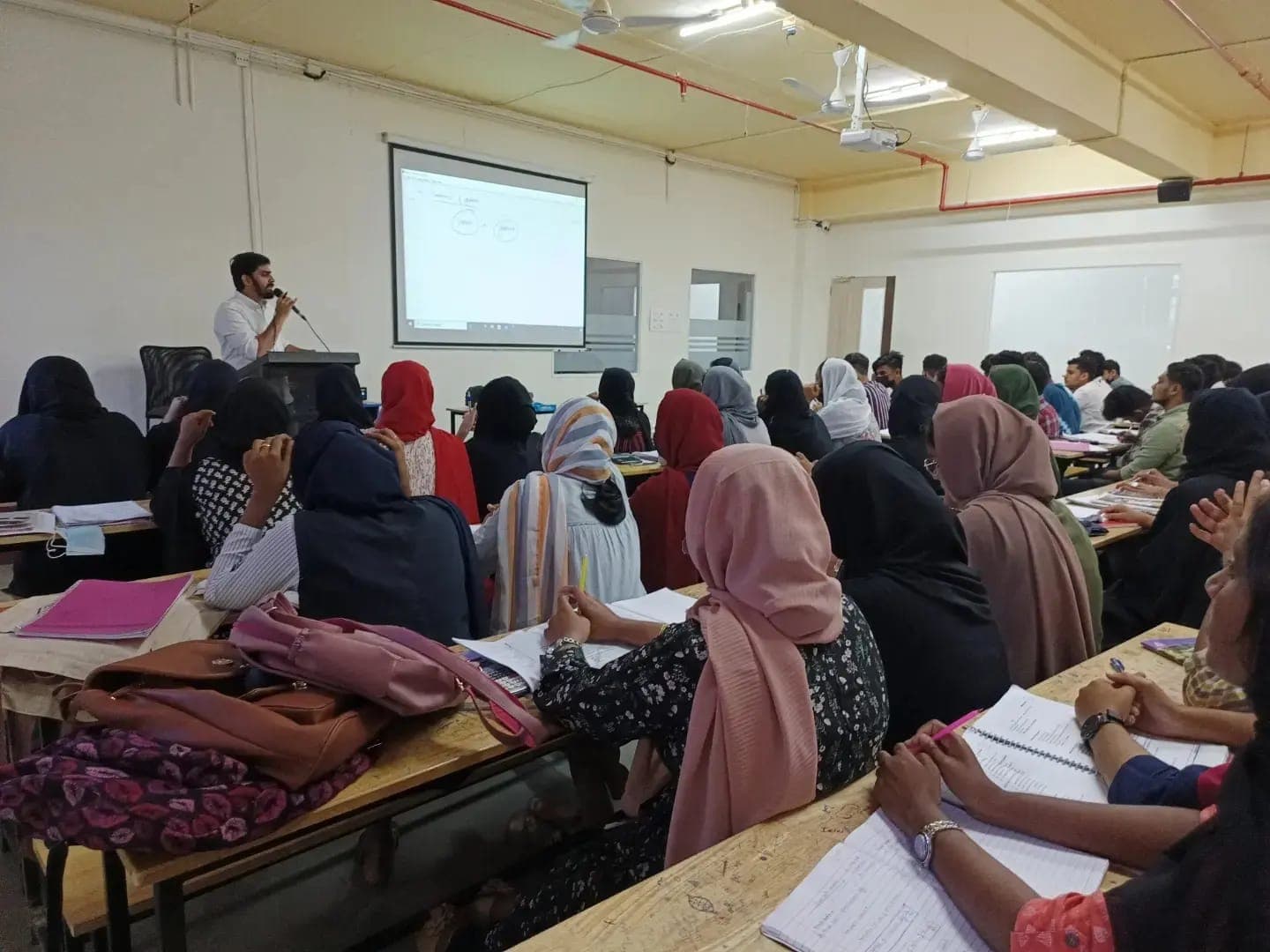 Isla Commerce Academy 3