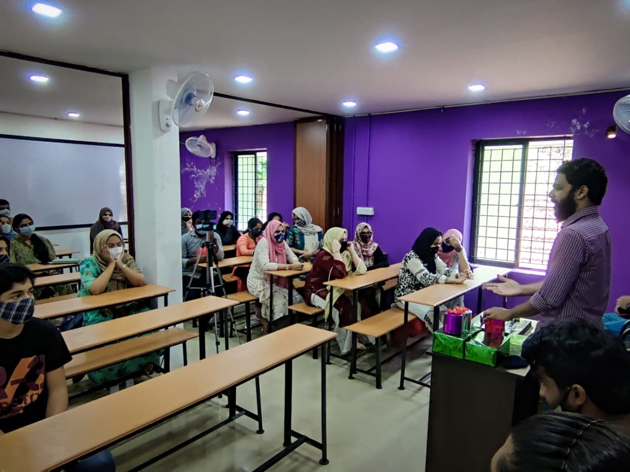 Isla Commerce Academy 4