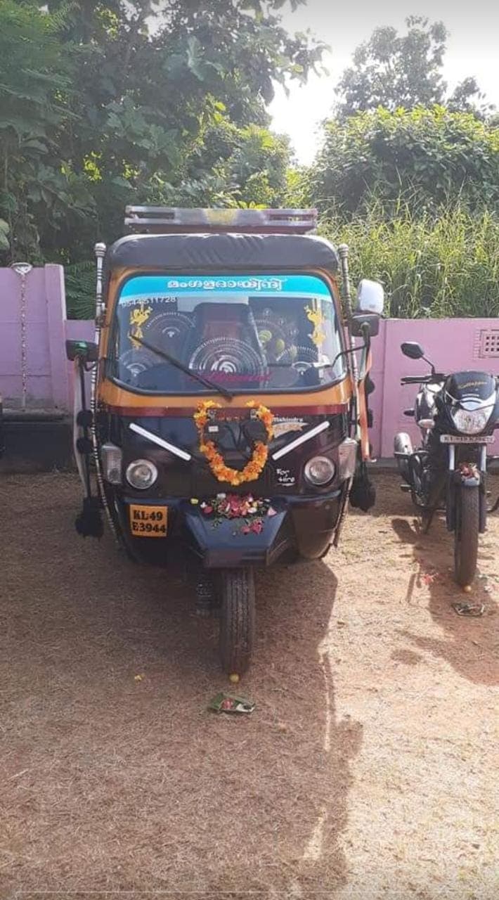 Manghaladhayani Auto Driver 3