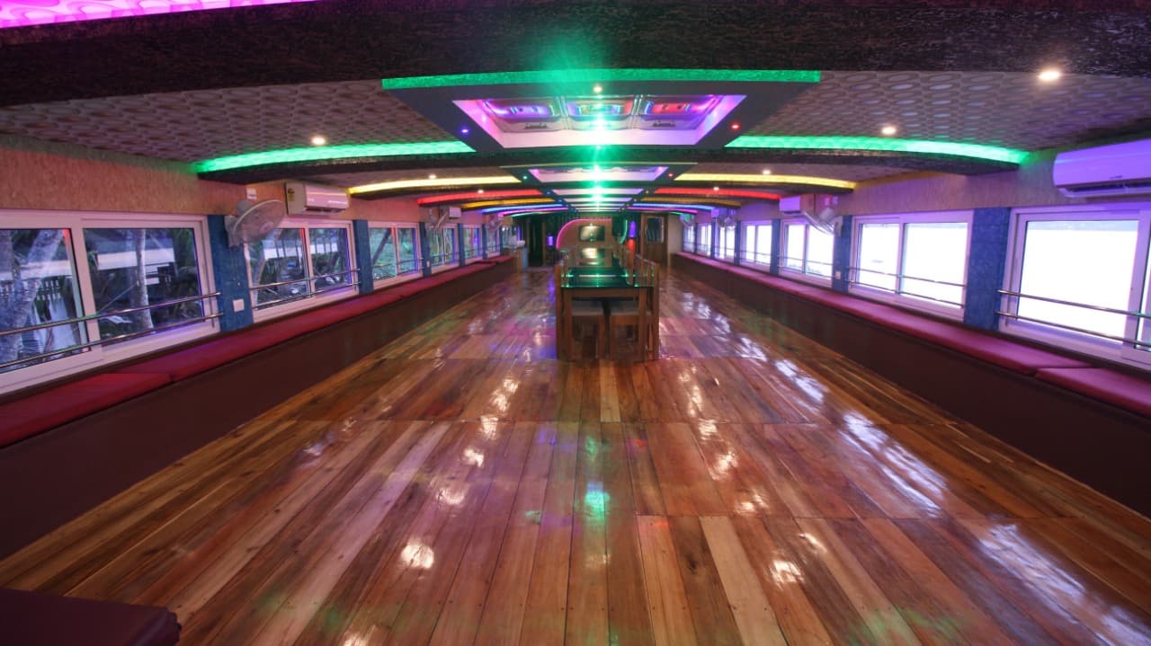 Vembanad Queen 4