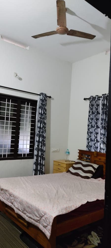 Munnas Flat 4