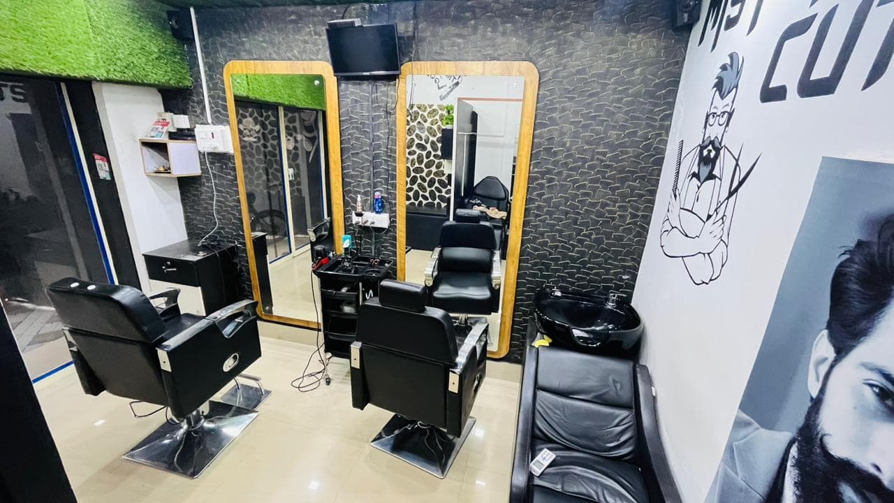 Mister cut gents saloon 5