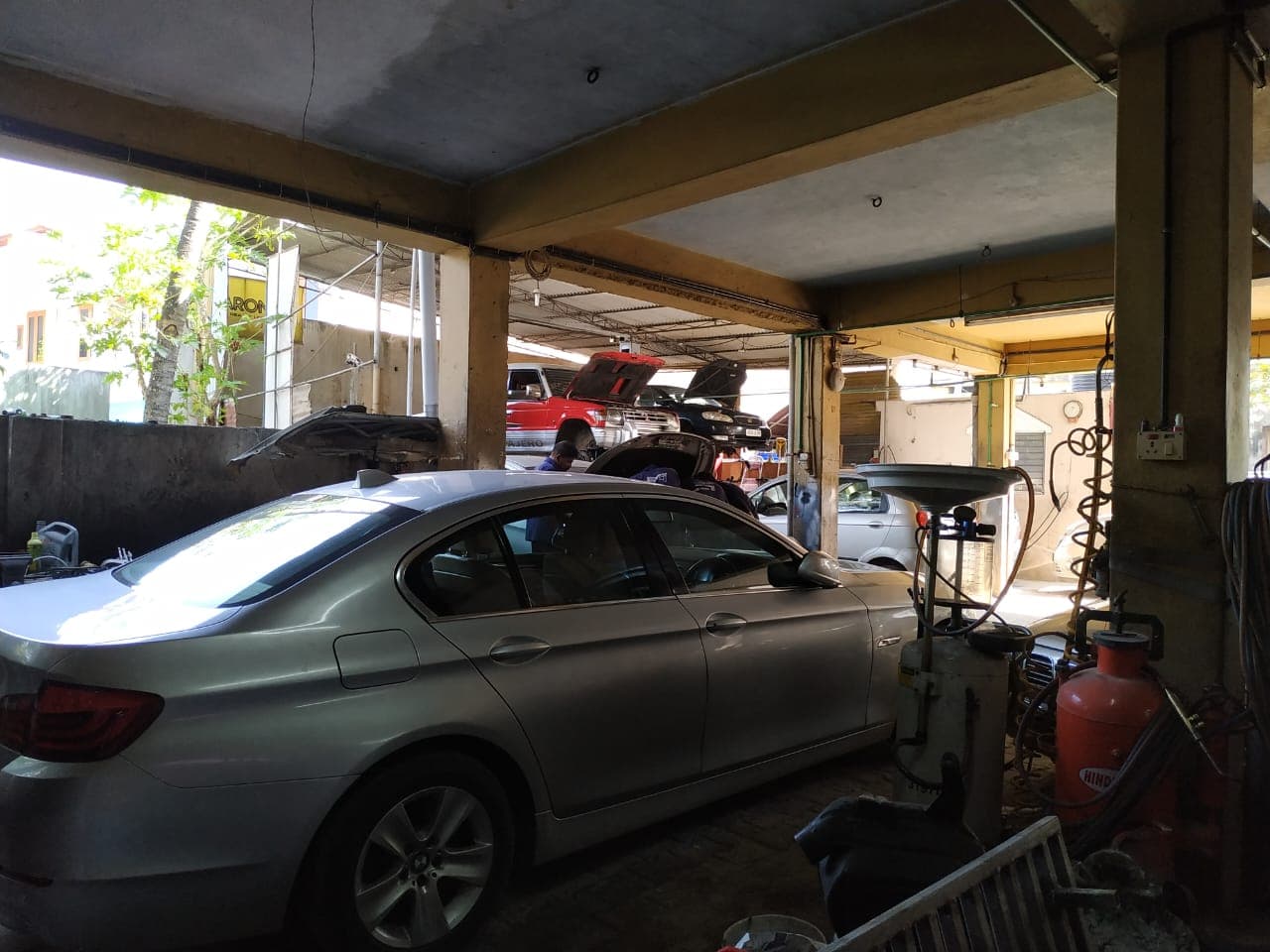 Johnsons Garage 4