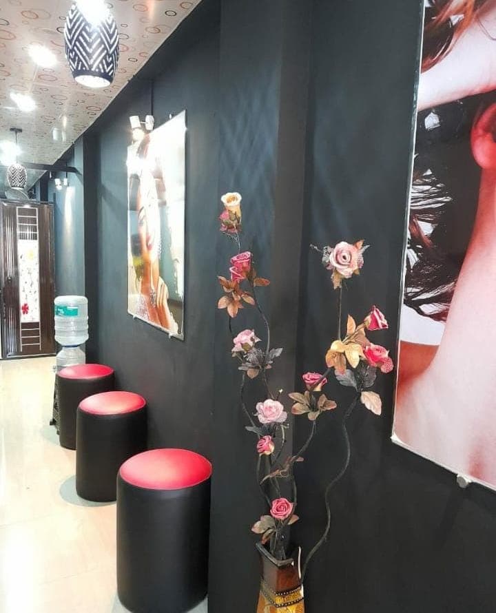 Styles S Smiles Family Beauty Parlour & Makeover Studio 5