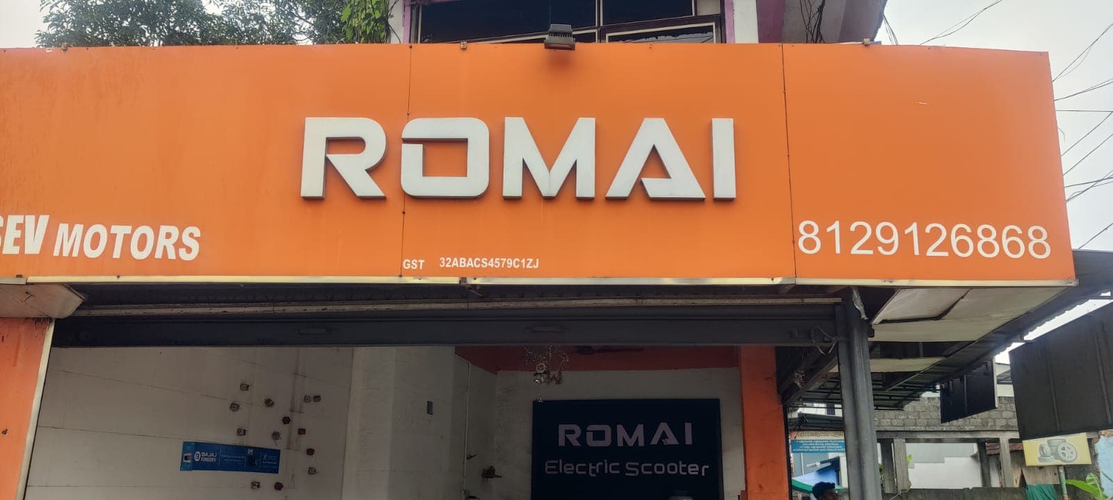 ROMAI  ELECTRIC SCOOTER  2