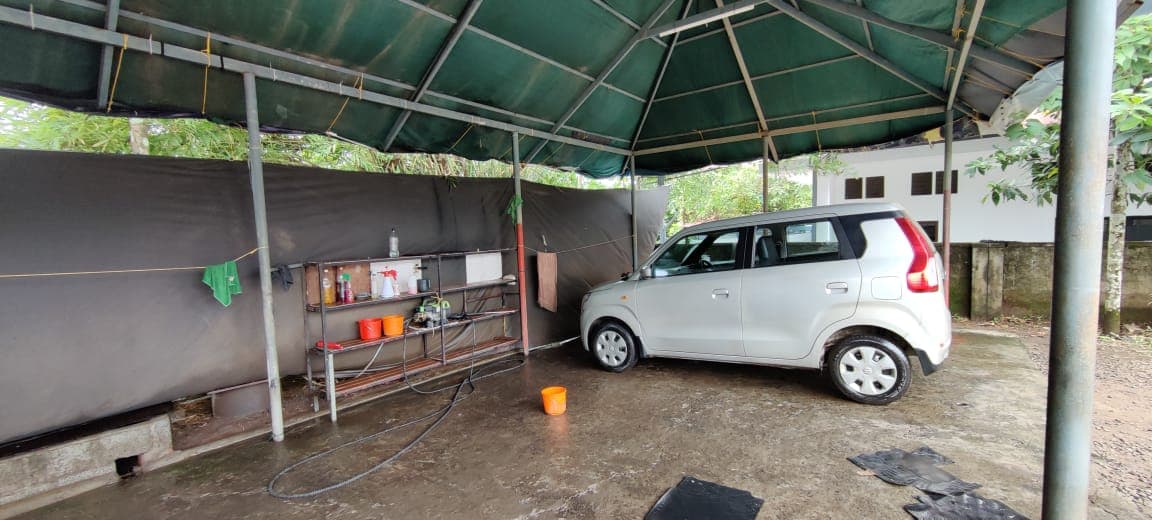 Wash & Go Car Wash 4