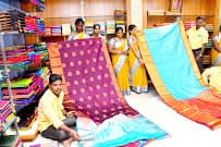 Kanchipuram Sri Varshini Silk House Tamil Nadu 2
