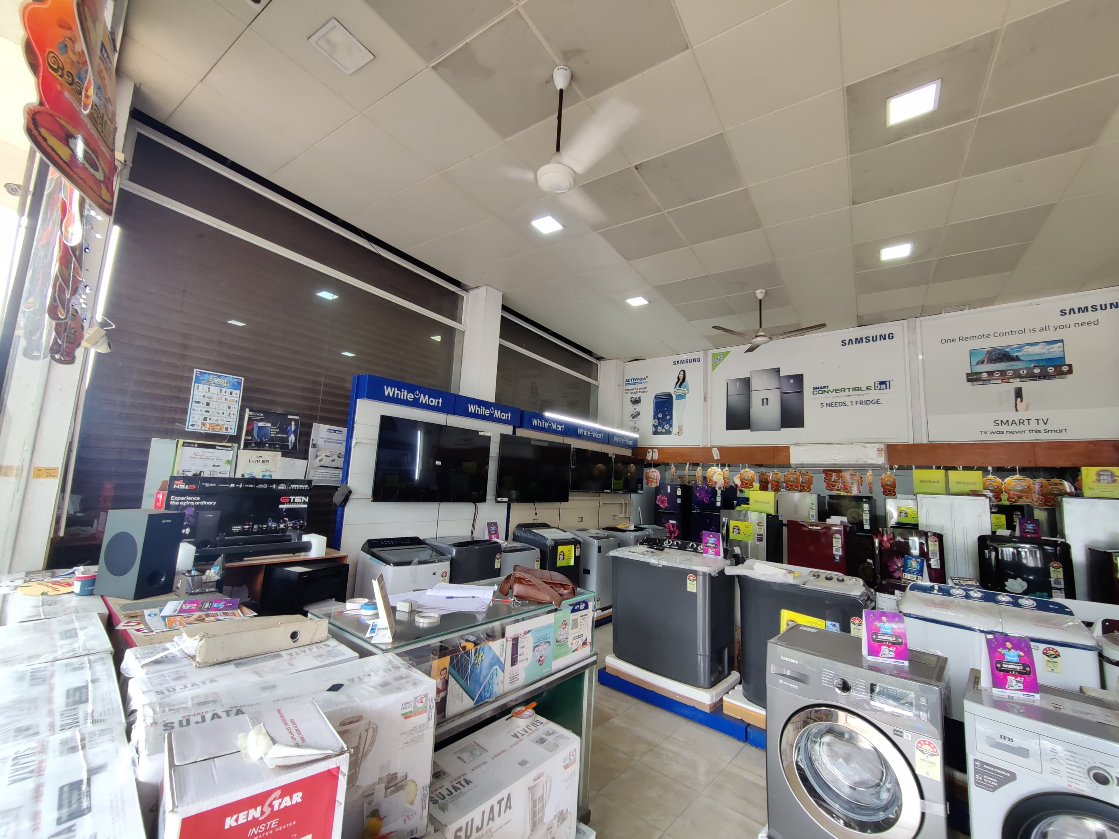 Joppey's White Mart 2