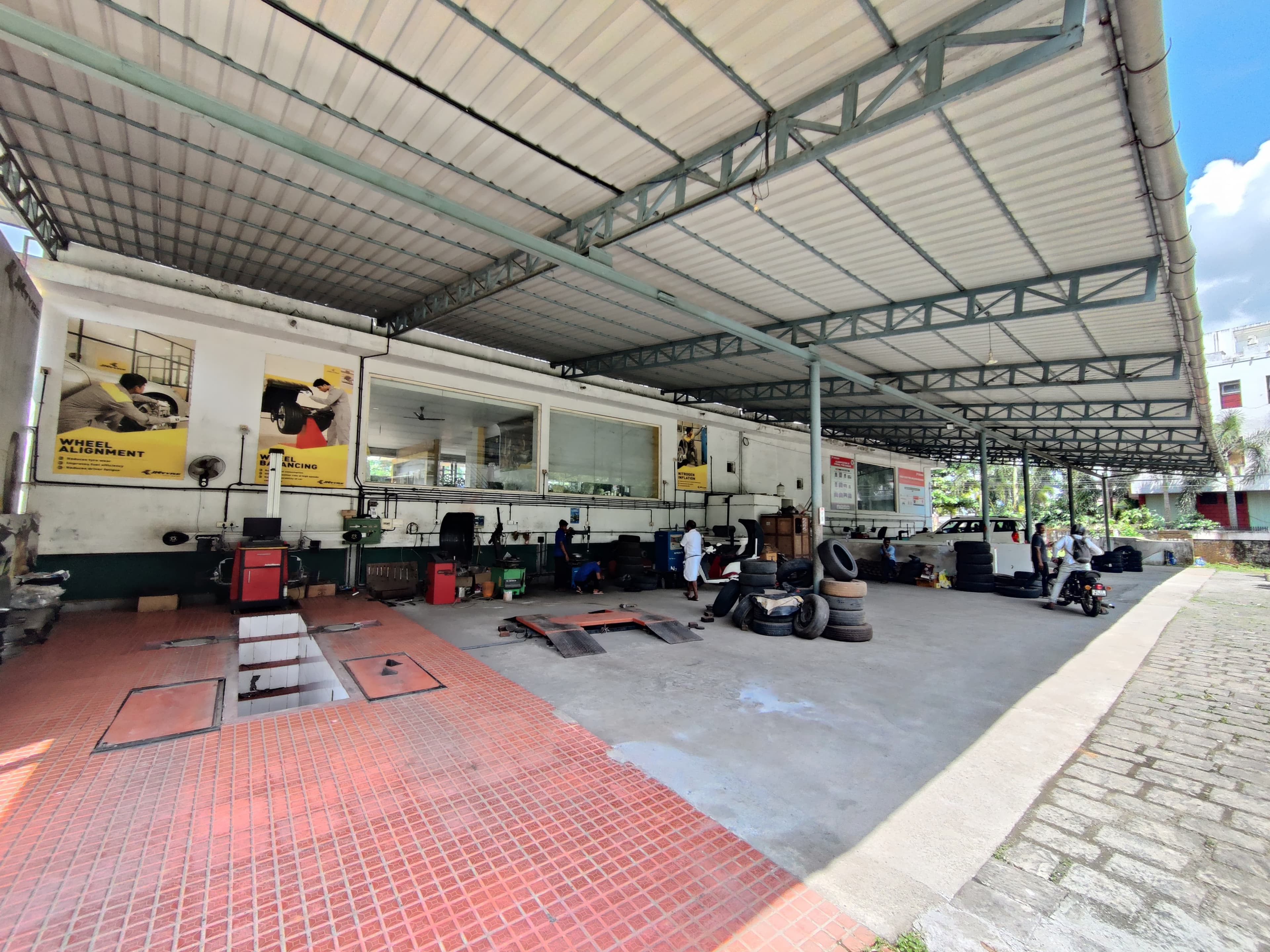 United Tyres 2