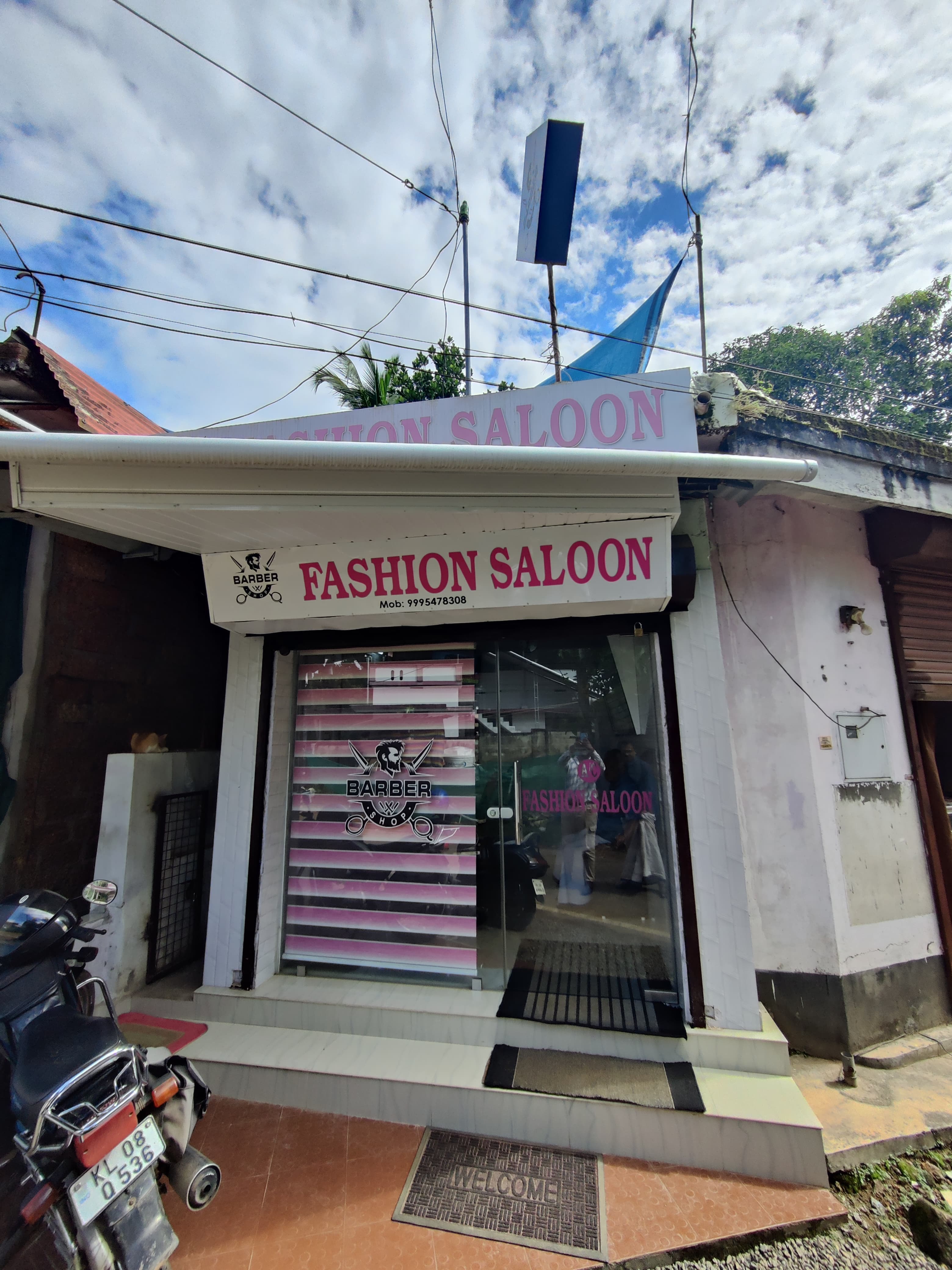Fashion Saloon 3