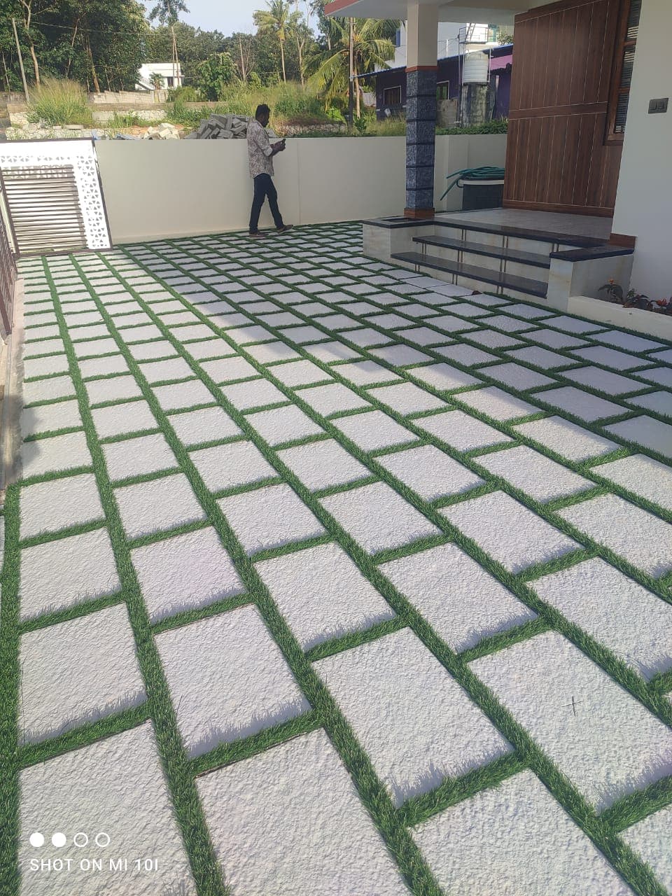 City Hollow Bricks & Interlock 2