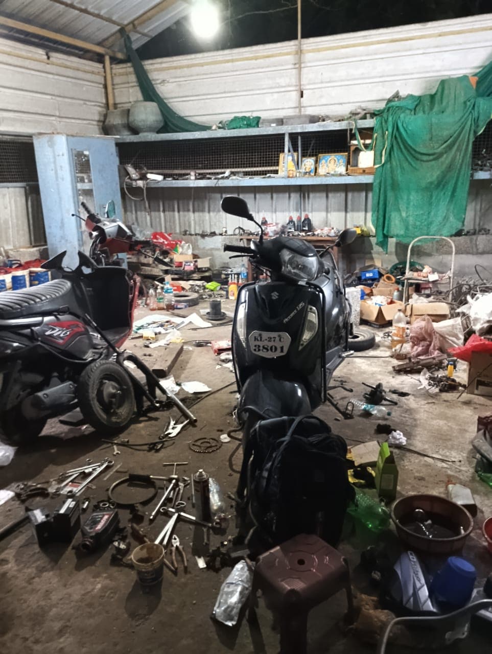 Raju Motors Two Wheeler Workshop Car Battery Jamp Start 2