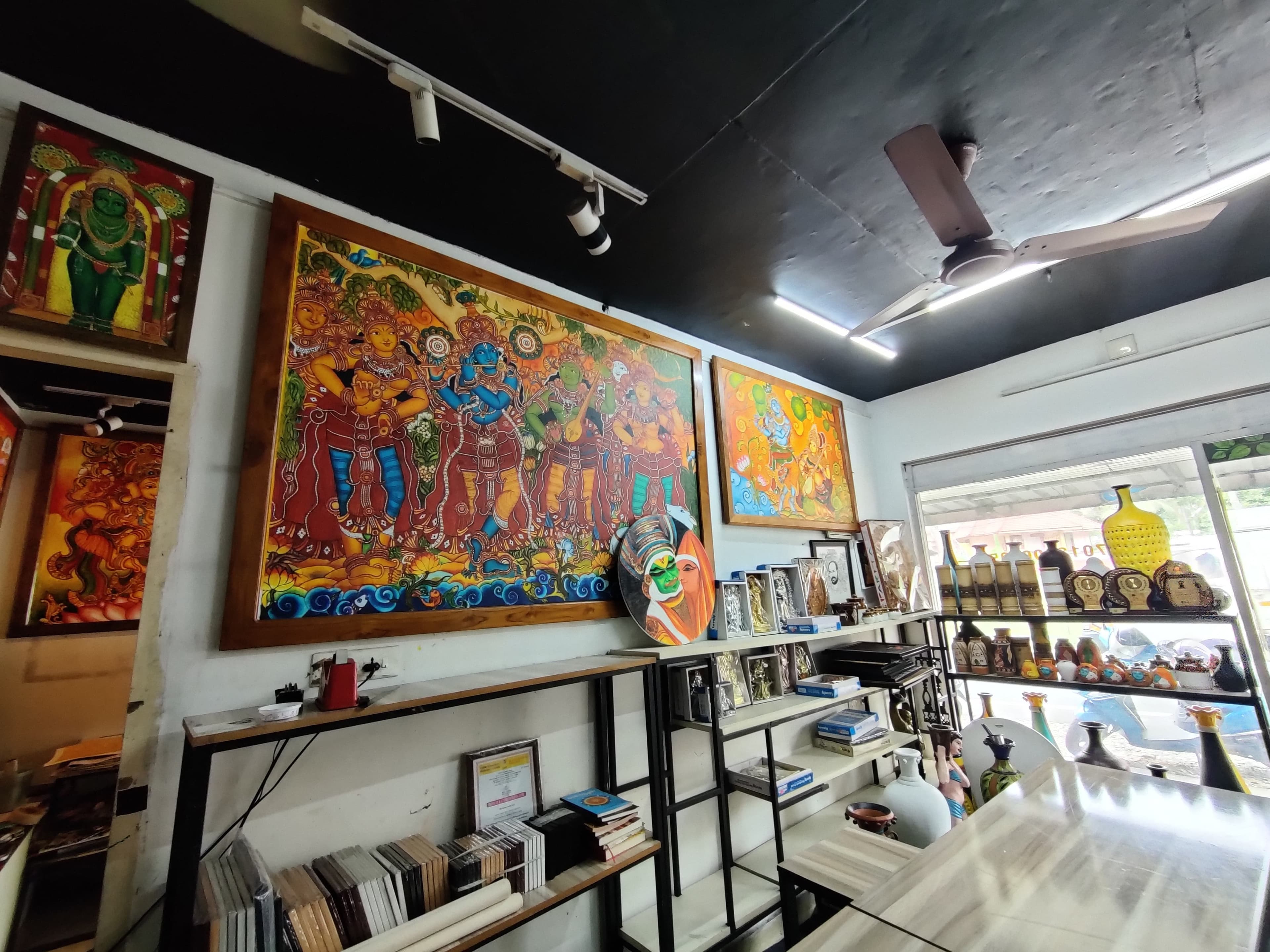 AMO Art Gallery 4