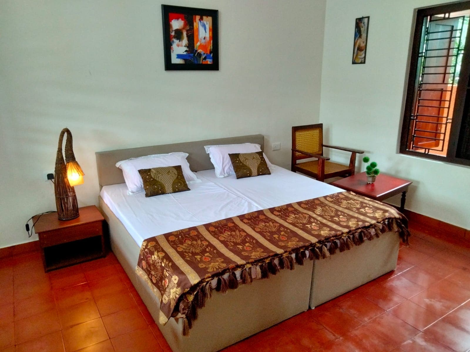 Canal View Cottage 2