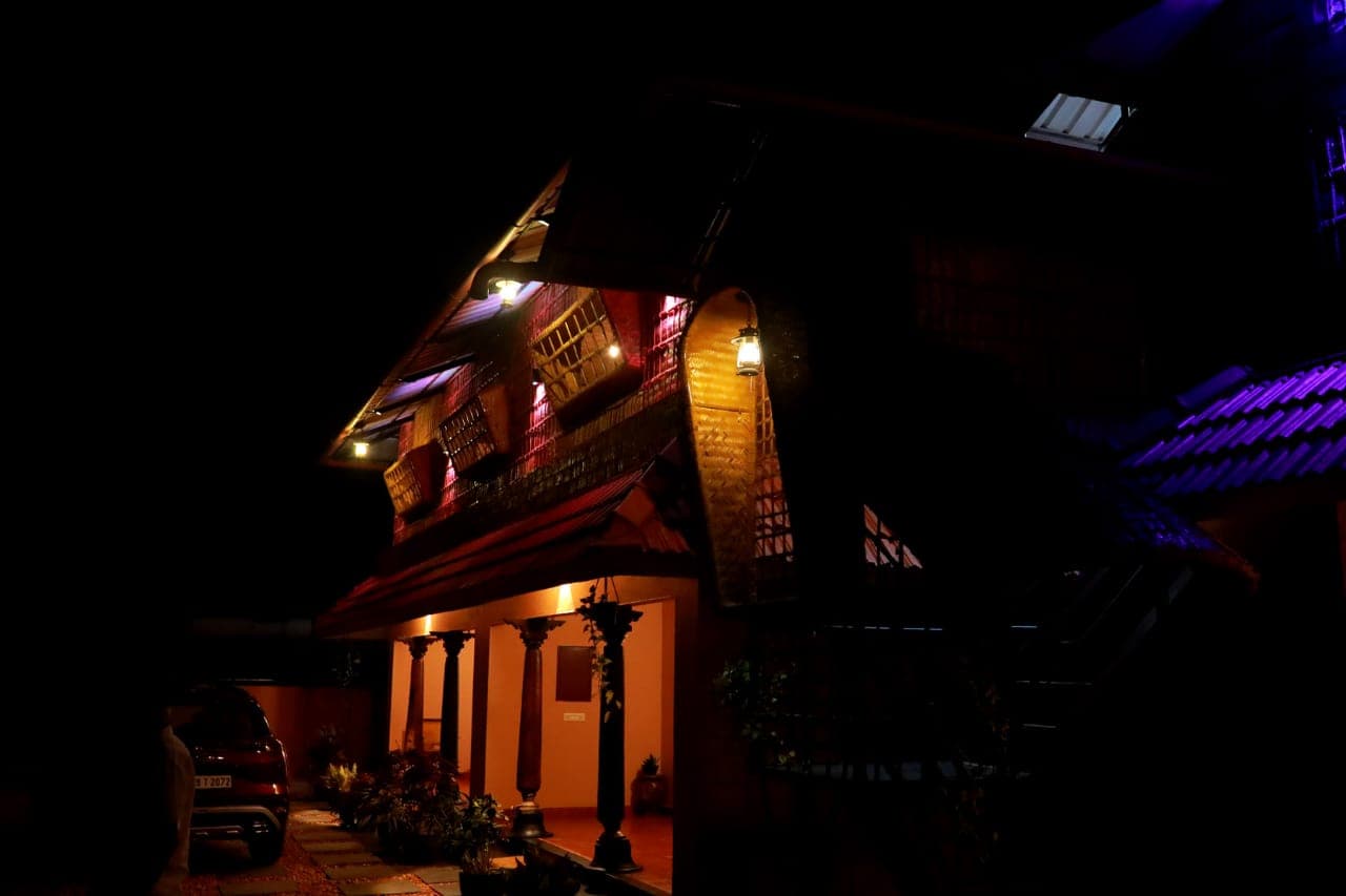 Canal View Cottage 3