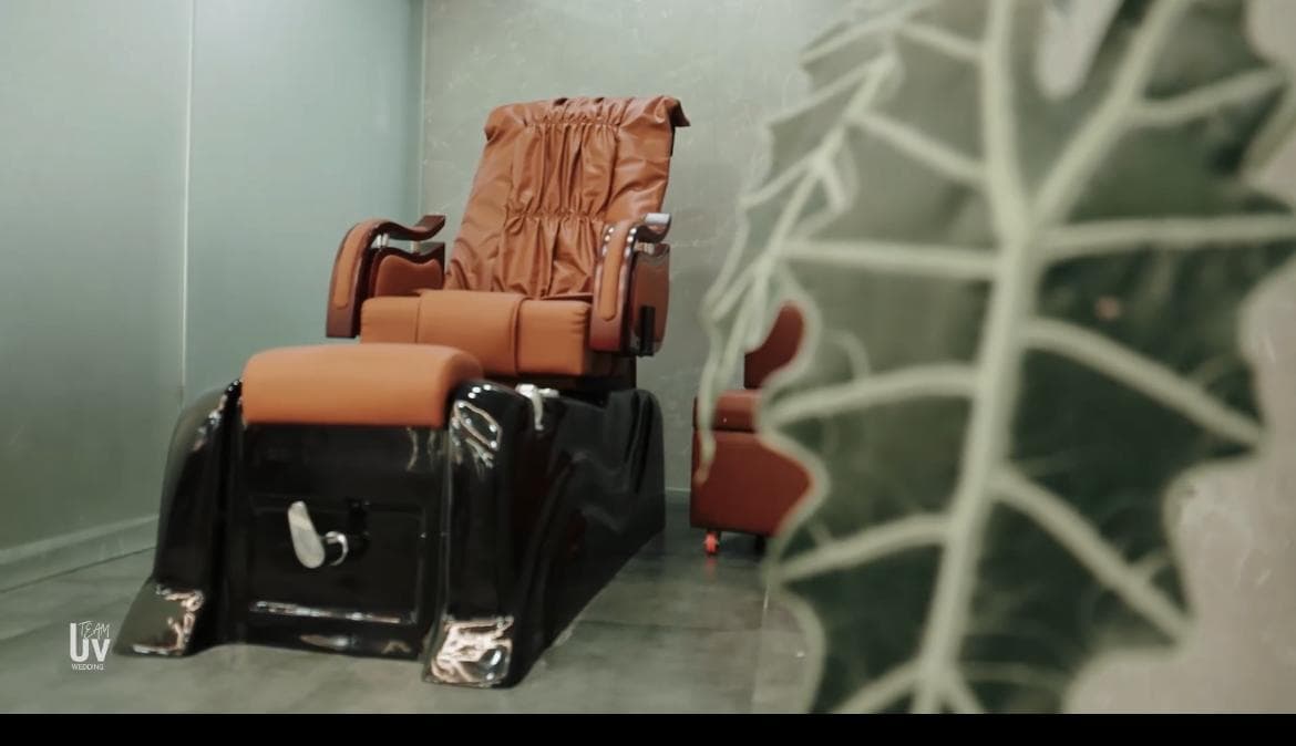 Visagh family Salon & Makeover Studio  3