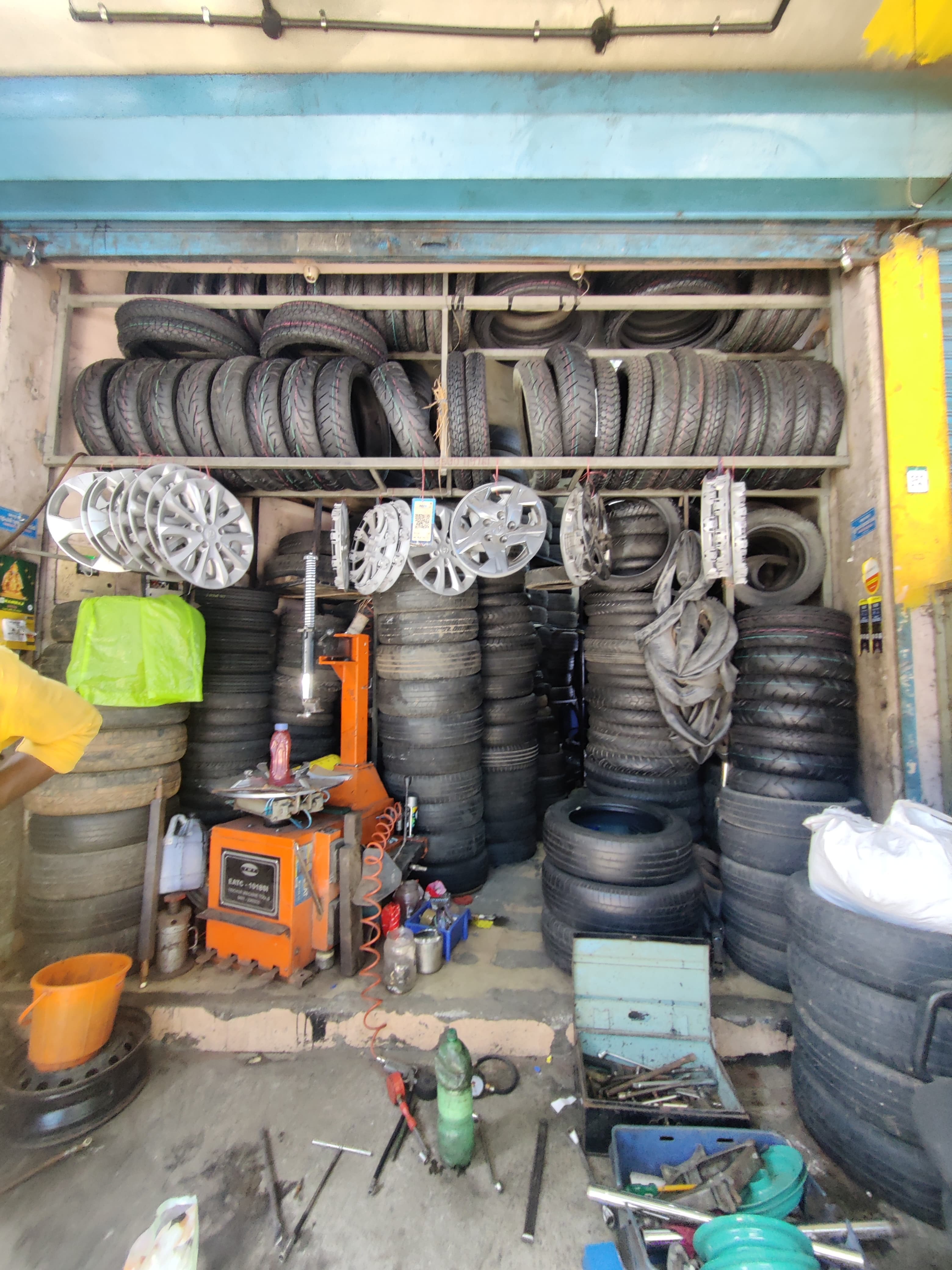 Manoj Tyres 4