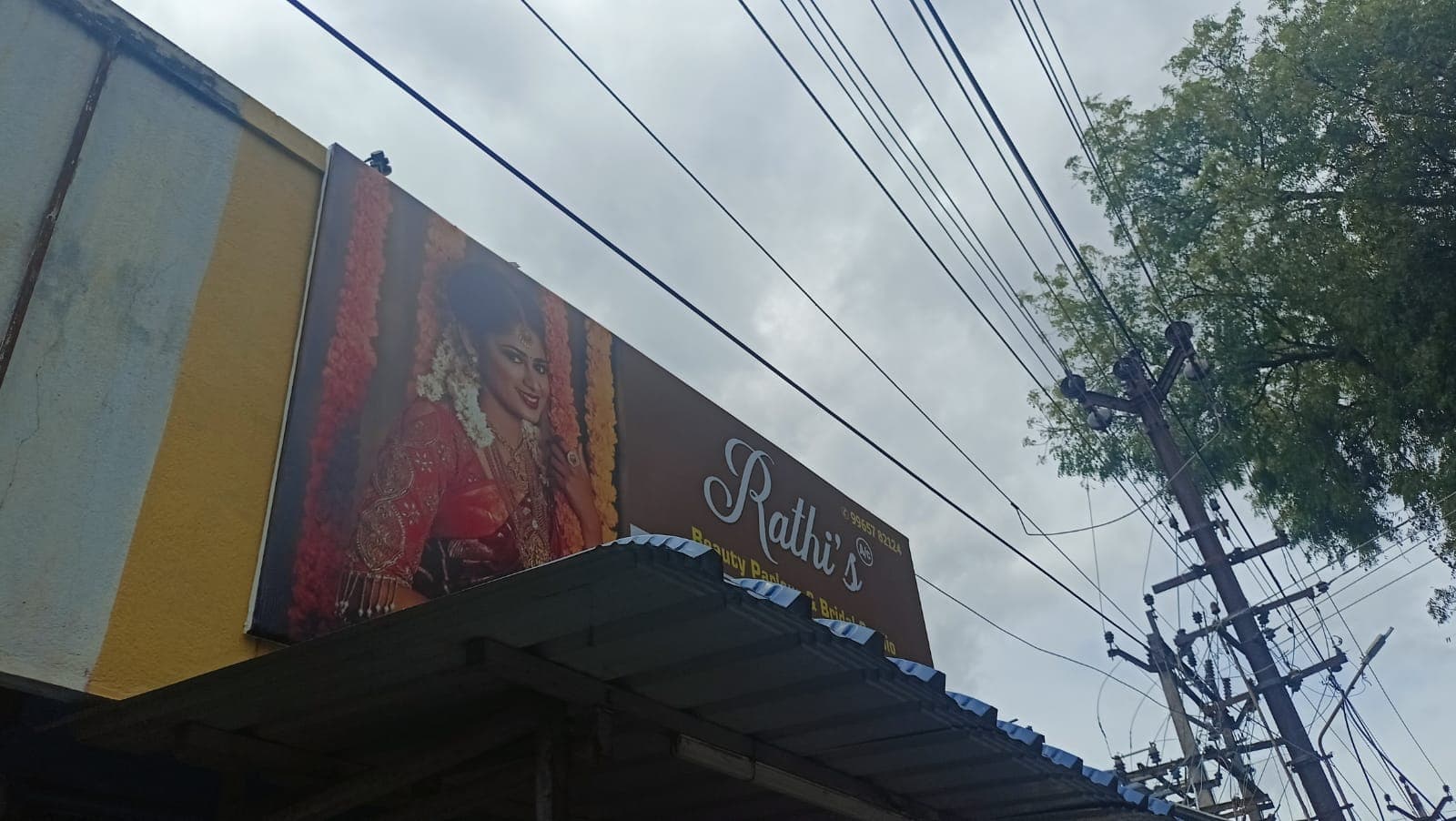 Rathis Beauty Parlour and Bridal studio 3