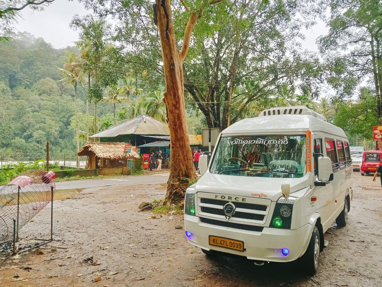 KODUNGALLUR TRAVELS  -  VISHWAMITHRAN   5