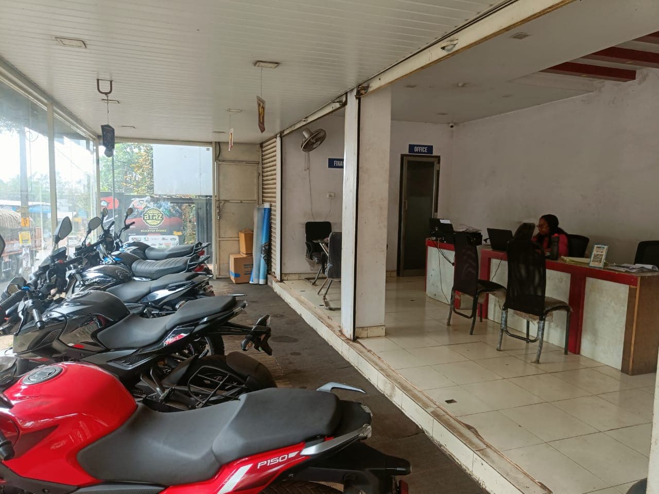  KVR BAJAJ Automobiles  3