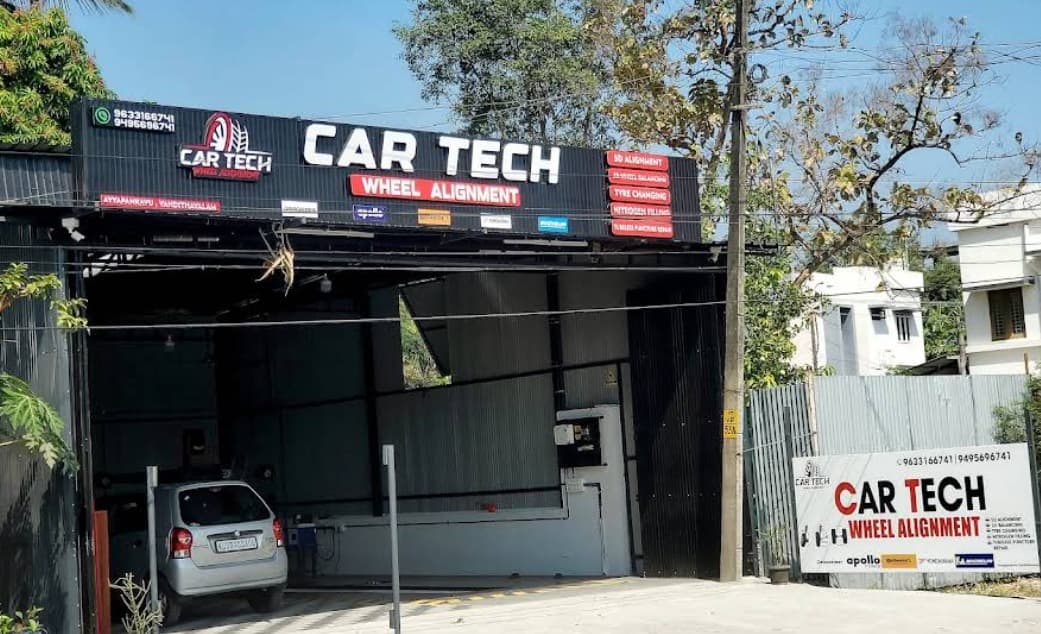 Car Tech Wheel Alignment 4