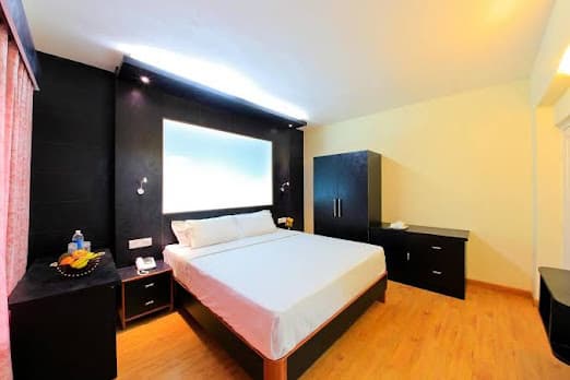 New Emerald Hotel 4