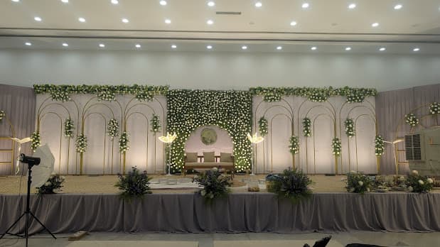 V Decorators 2