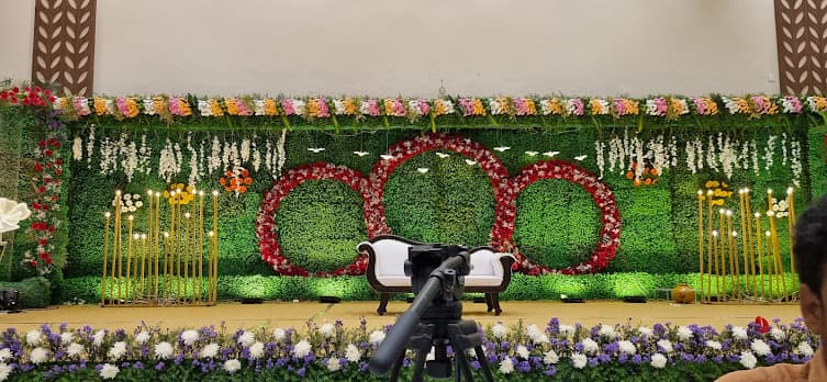 V Decorators 5