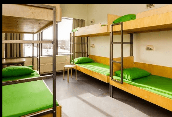 Crayon Boys Hostel  2