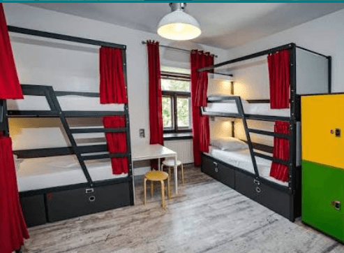 Crayon Boys Hostel  4