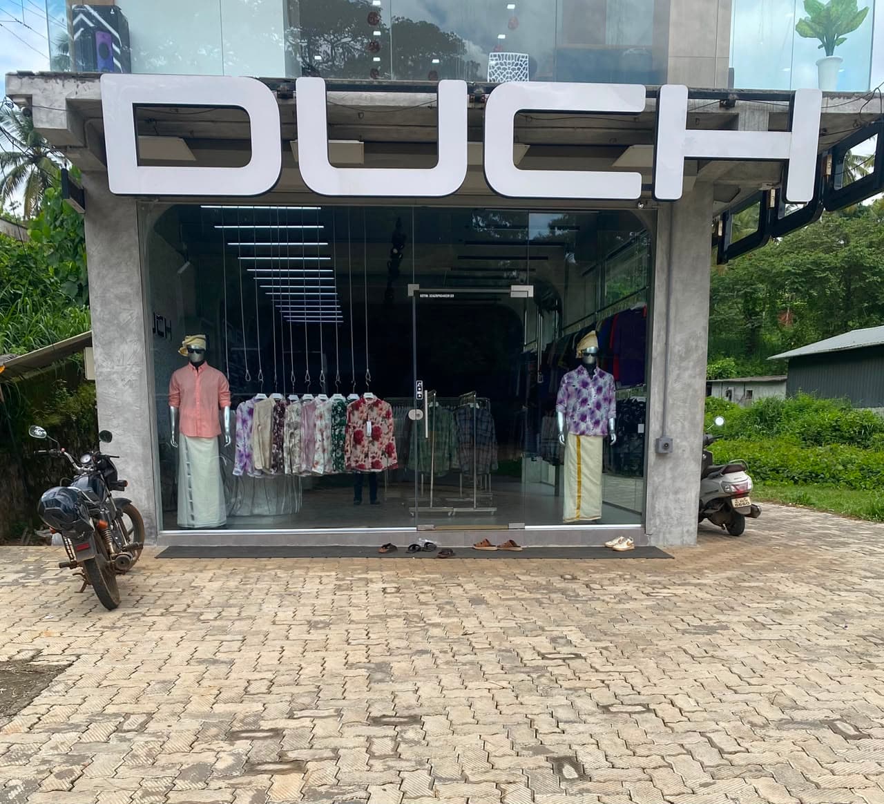 DUCH UNISEX CLOTHING 3