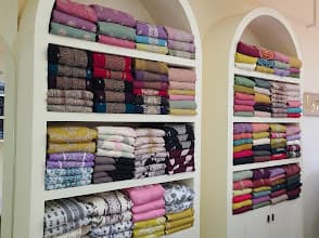 Lyrah Ladies outlet 2
