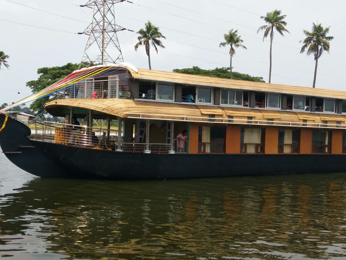 Vembanad Queen