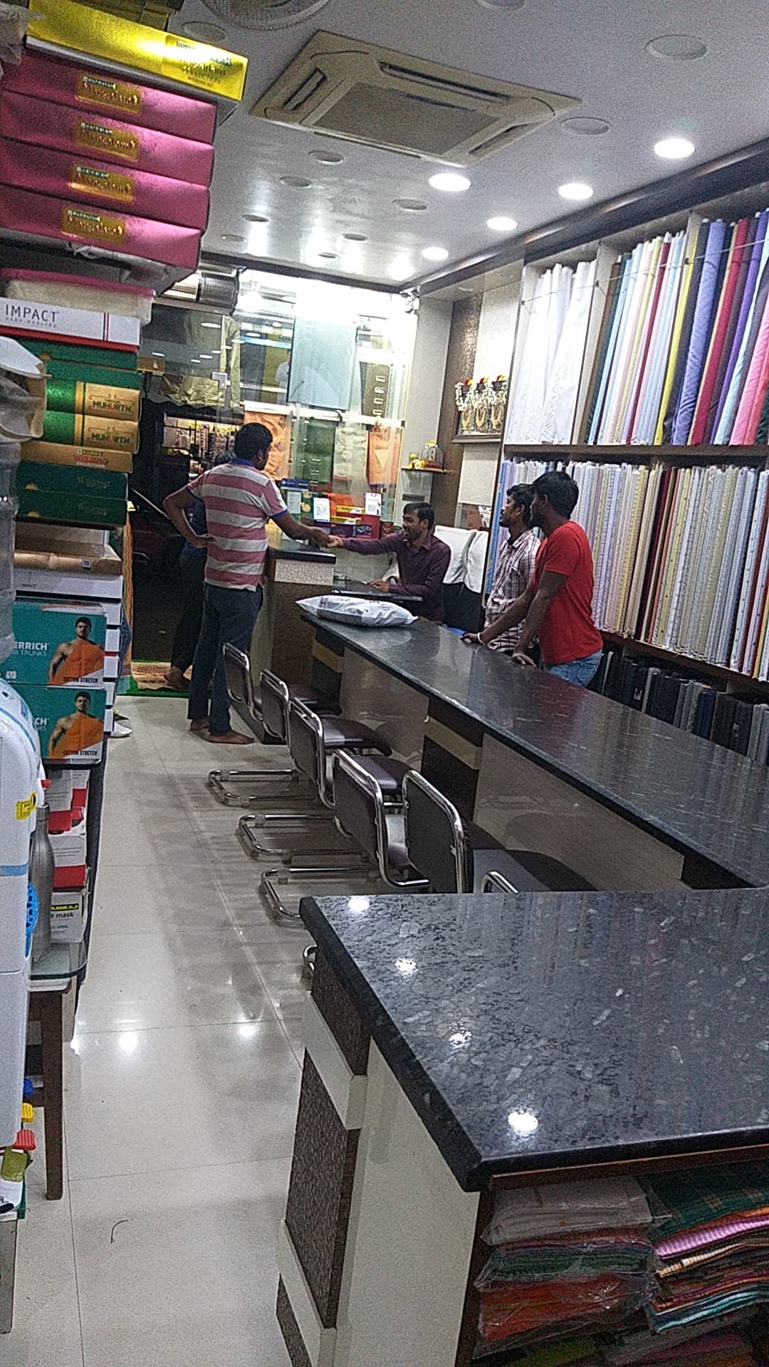 LakshmiNarayana Cloth Emporium Karnataka