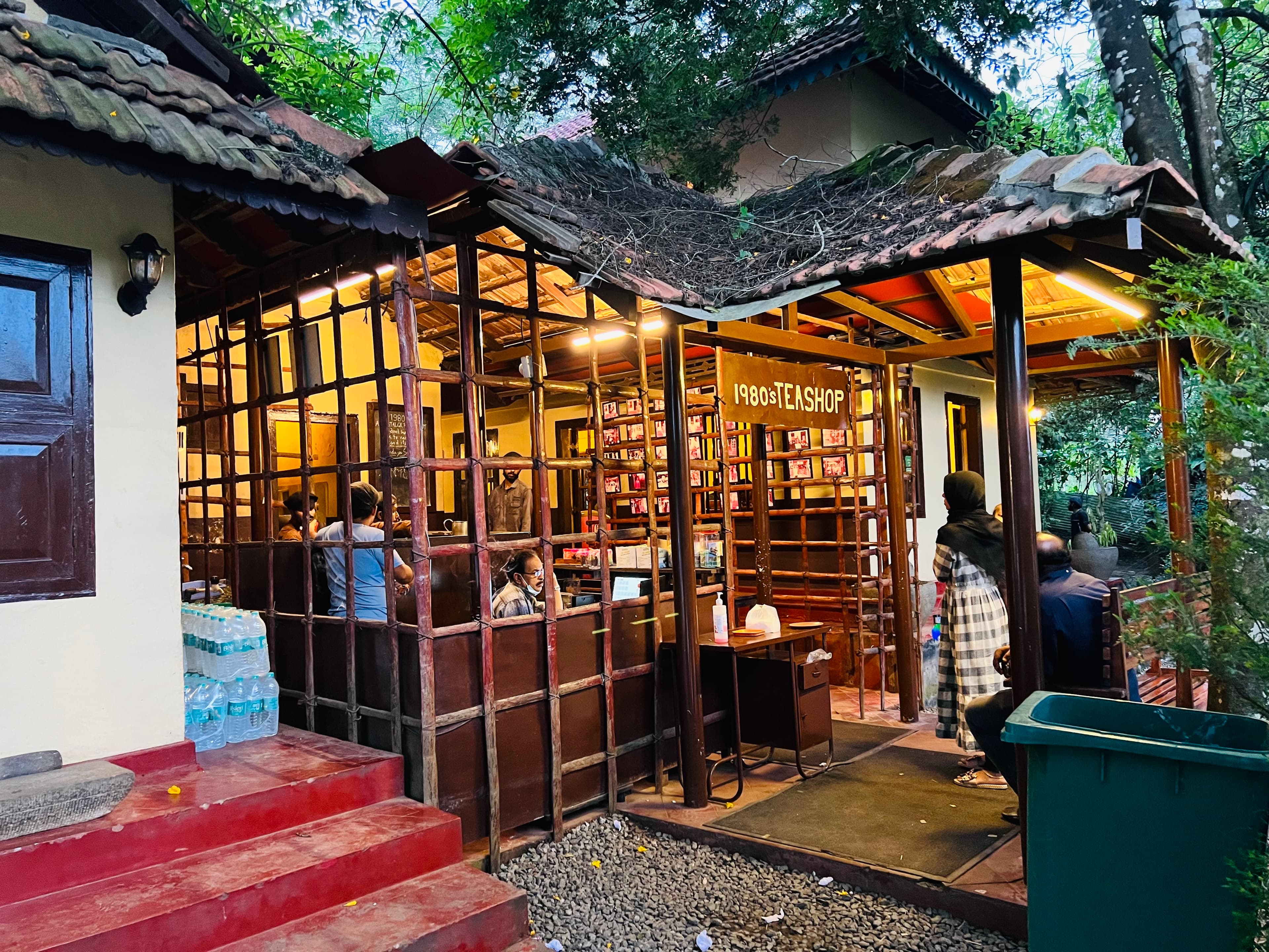 1980's A Nostalgic Restaurant