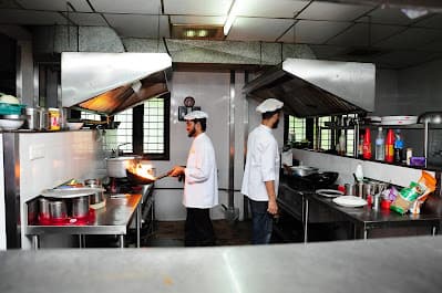 HOTEL SURYA GIRIRANI TOURIST HOME