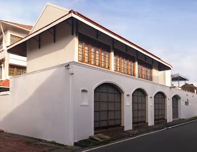 Dutch Manor