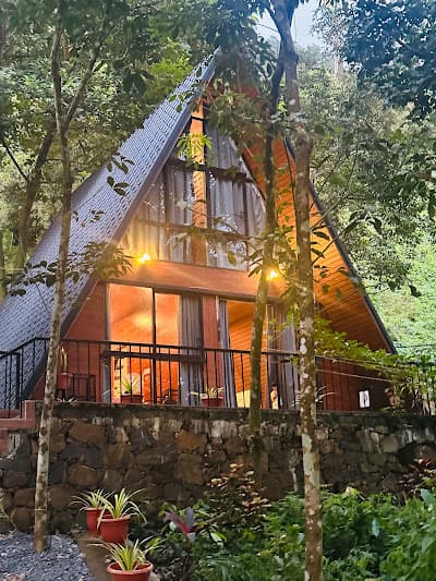 Thusharagiri HERITAGE Resorts