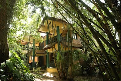 Green Gates Hotel