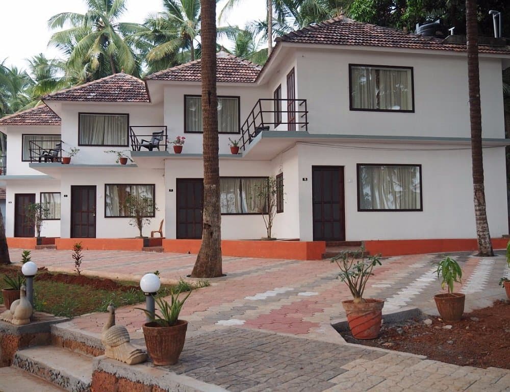 Kanbay Beach Resort