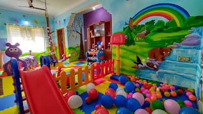 Little Nainaas Daycare Center