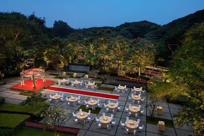 JW Marriott Hotel (5 star)