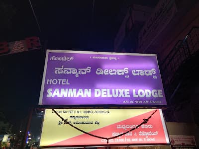 Hotel Sanman Deluxe Badami