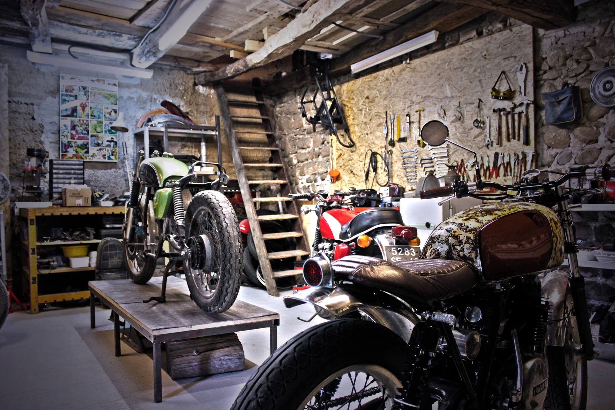 Abhi two wheeler work shop