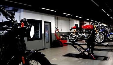 Universal auto garage