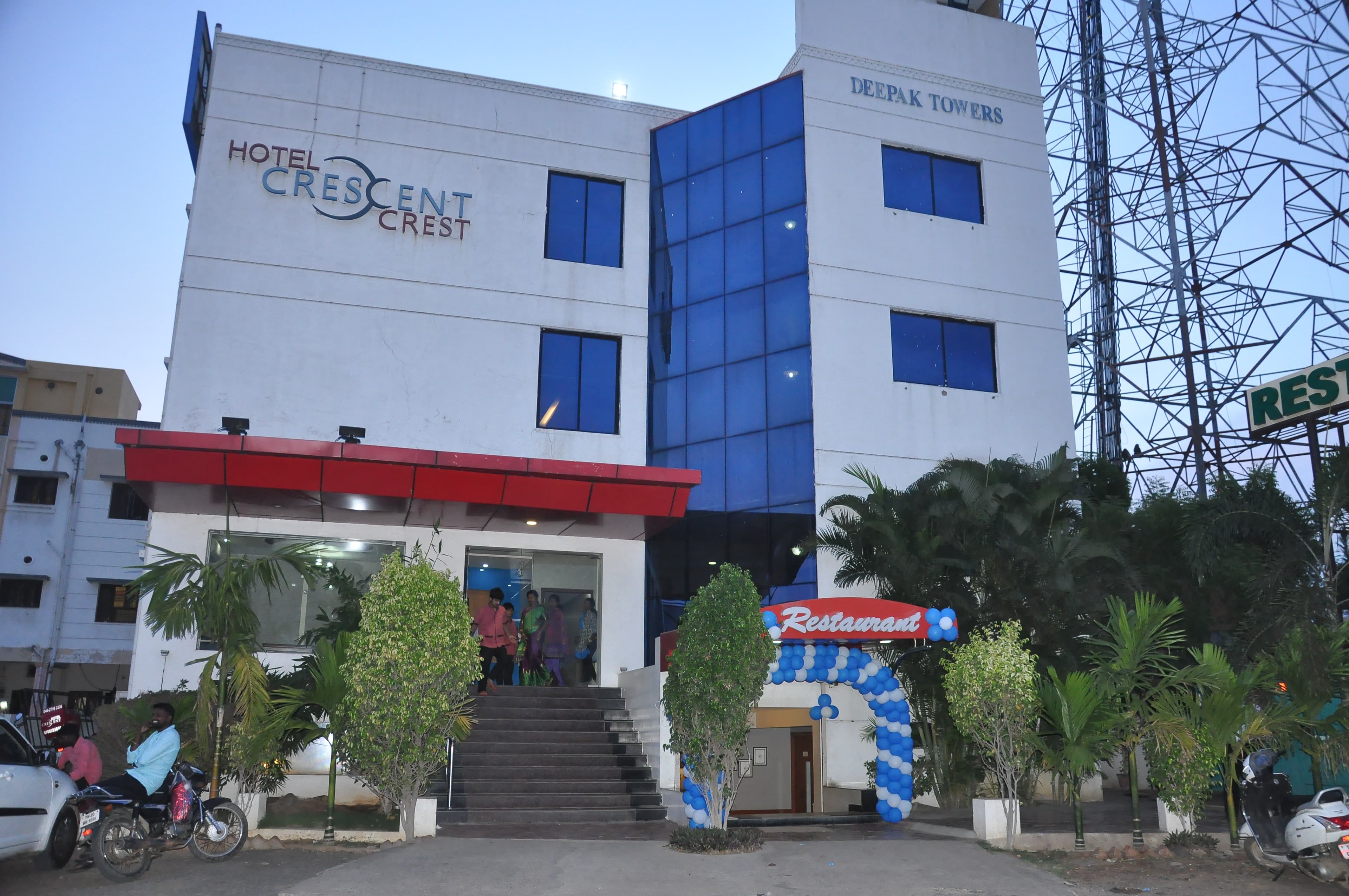 Crescent Crest