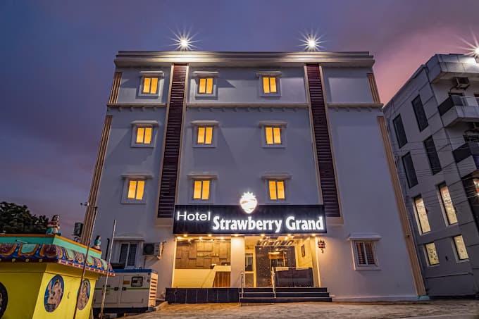 Hotel Strawberry Grand Tamilnadu