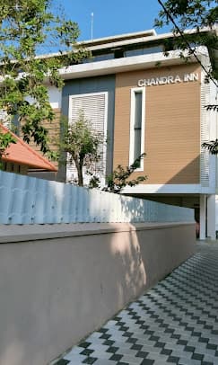 Chandra Inn