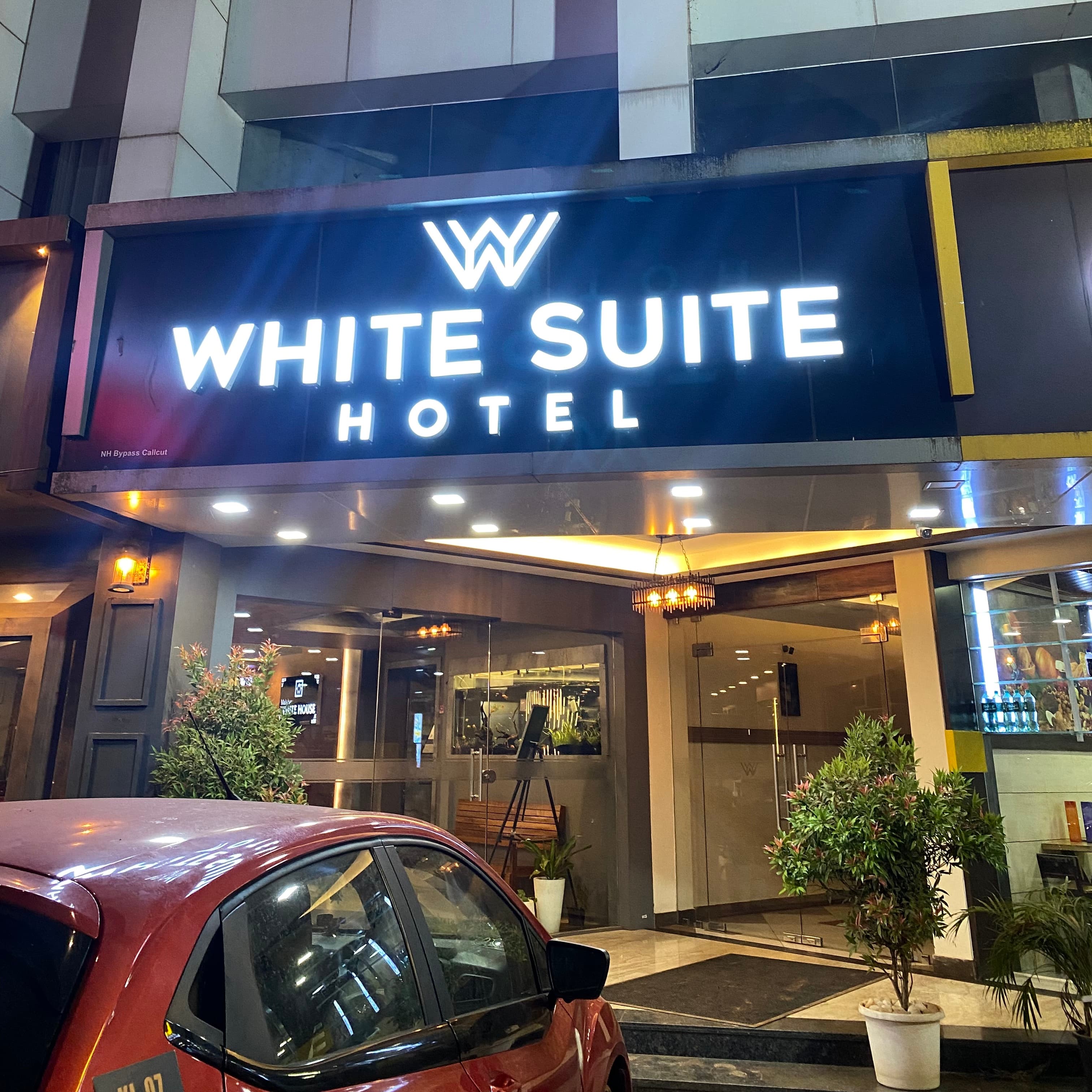 WHITE SUITE HOTEL